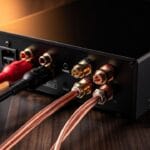 Bananenstecker vs. Litze: Technische Fakten und Anwendungen für Audiophile und Jazz-Enthusiasten
